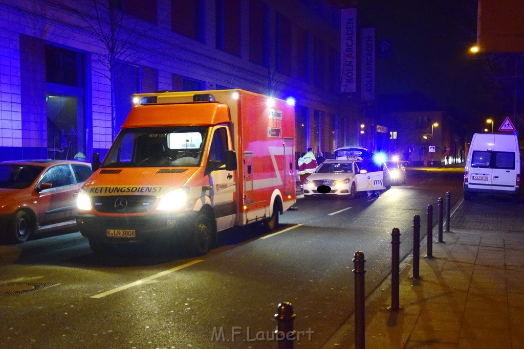 Raubueberfall Taxi Koeln Kalk Arcarden Vietorstr P09.JPG - Miklos Laubert